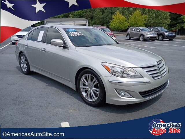 2013 Hyundai Genesis 3.8 / 3.8 Premium / 3.8 Tech/ 