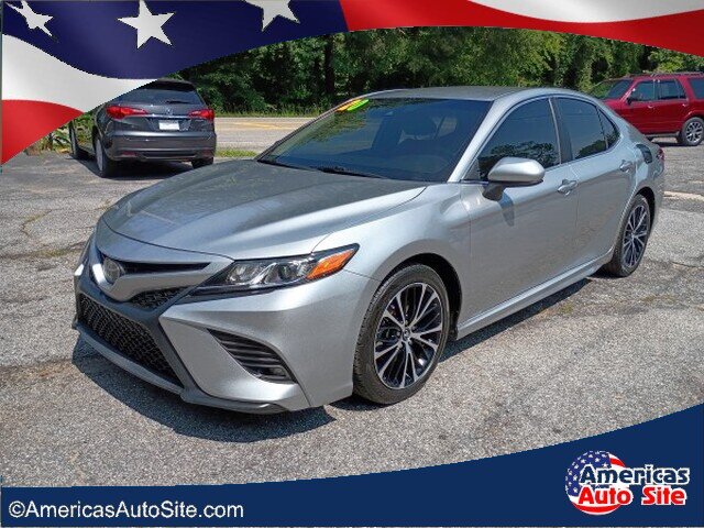 2020 Toyota Camry SE