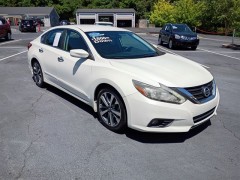2017 Nissan Altima — $11,795