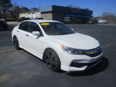 2017 Honda Accord Sport $15,995