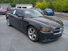 2013 Dodge Charger R/T $12,495
